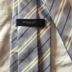 Men's Burberry tie